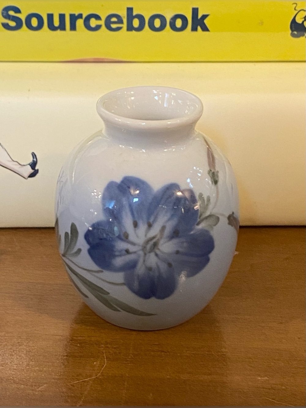 VTG Royal Copenhagen Denmark Miniature Bud Base Blue Flowers 2.5”